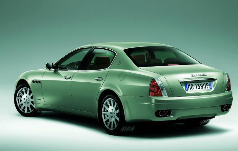  Maserati Quattroporte 2004 года  (фото 34 из 67)